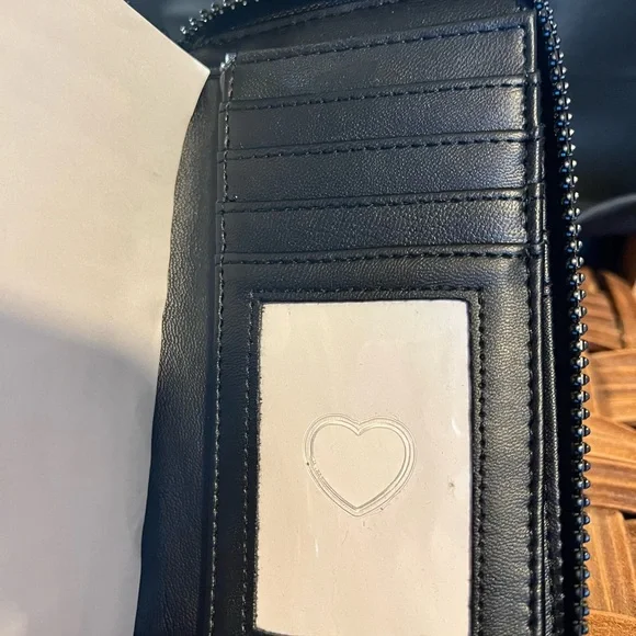 Betsey Johnson Wristlet. New with Tags - Picture 6 of 10